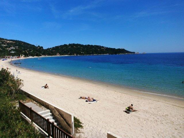 Appartement Paisible Avec Vue Panoramique Mer Et Acces Direct Plage Bormes-les-Mimosas Ngoại thất bức ảnh